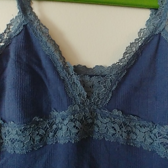 Tank top - Picture 3 of 4